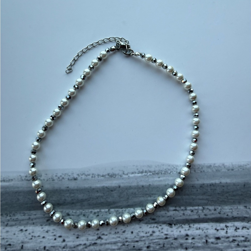 Elegant Silver Pearl Necklace